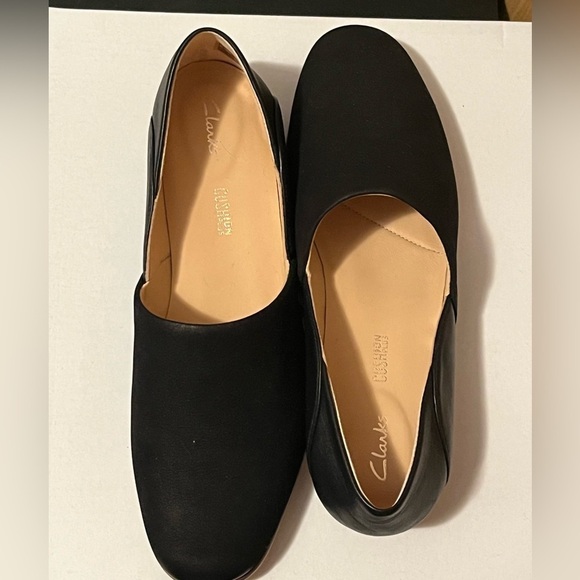 Clark’s Pure Tone Shoe - Women's (7 Wide) - Picture 13 of 15